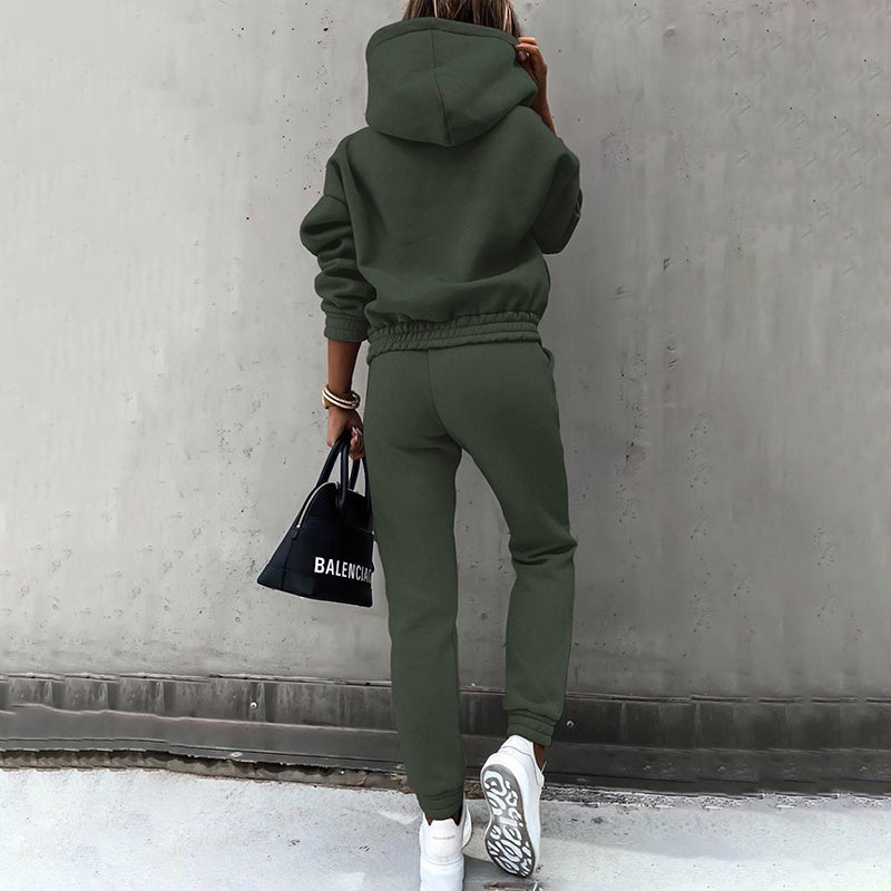 Hooded Sweatshirt And Slim Fit Jogger Pants For Autumn And Winter